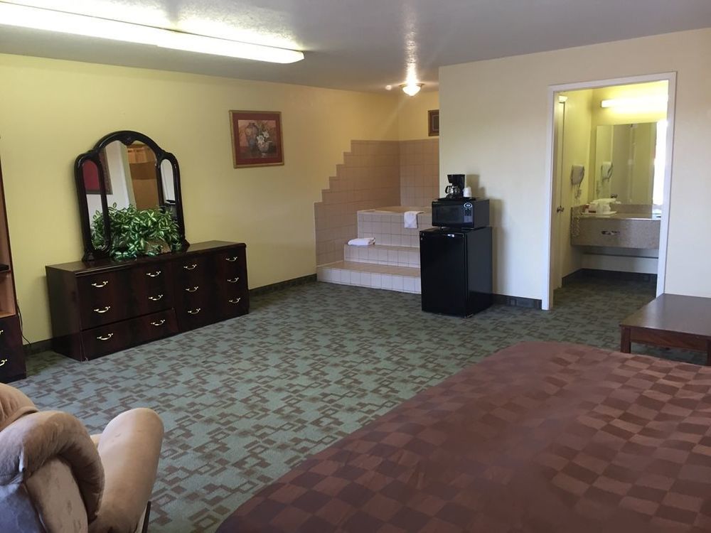 Americas Best Value Inn - Бейтсвил Стая снимка