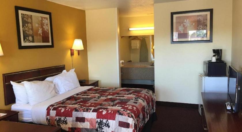 Americas Best Value Inn - Бейтсвил Екстериор снимка