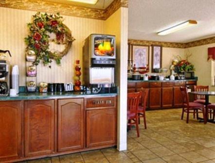 Americas Best Value Inn - Бейтсвил Ресторант снимка