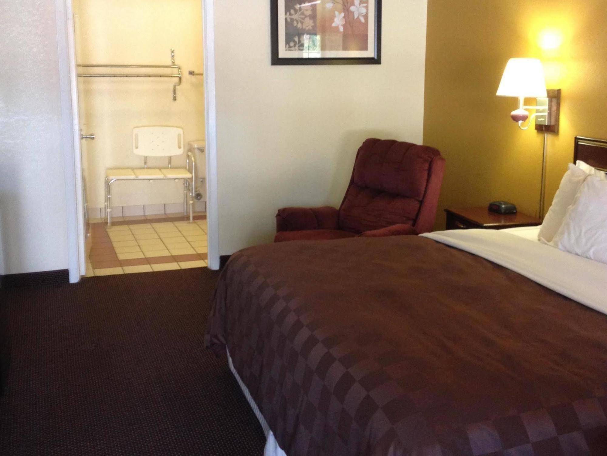 Americas Best Value Inn - Бейтсвил Екстериор снимка