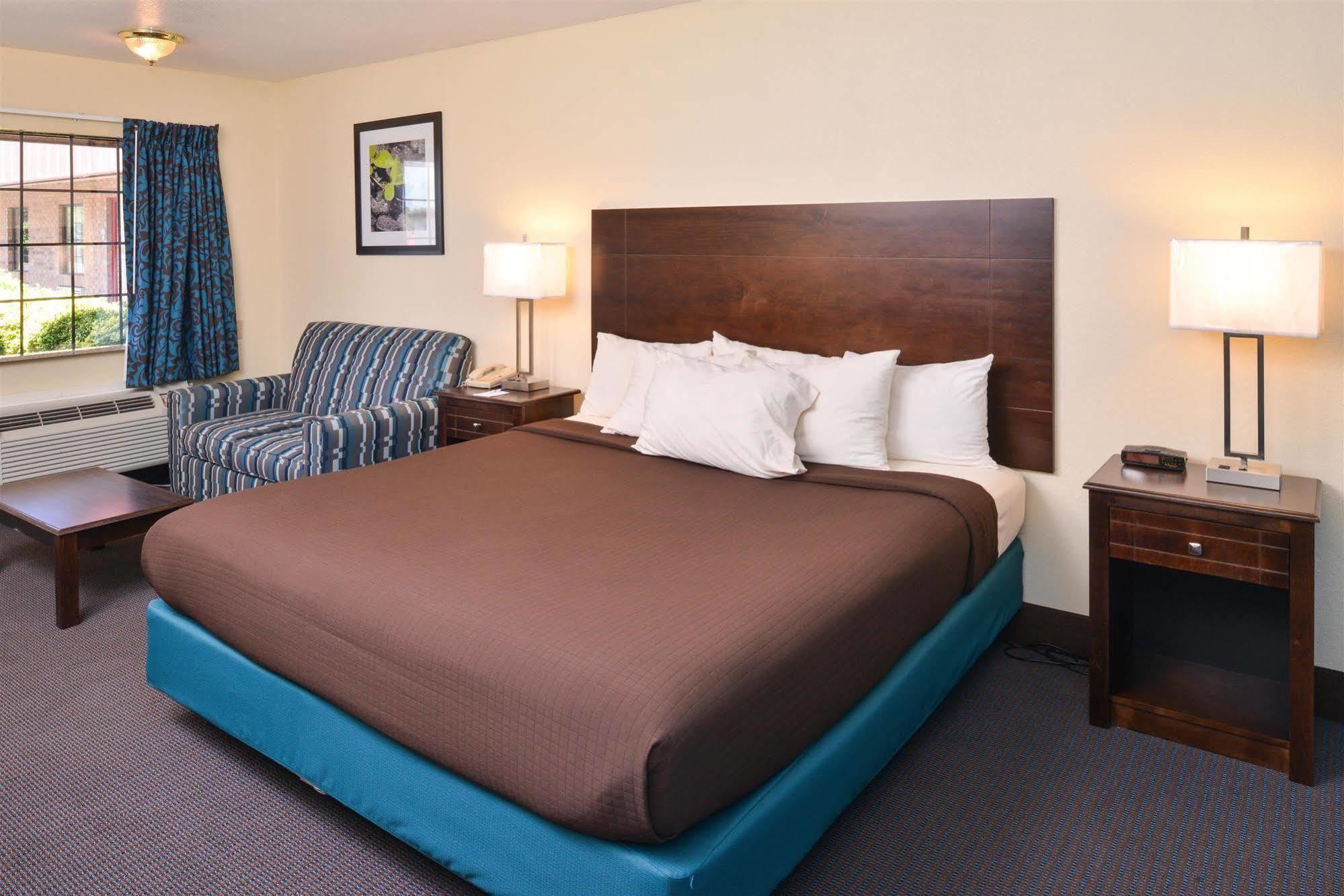Americas Best Value Inn - Бейтсвил Екстериор снимка