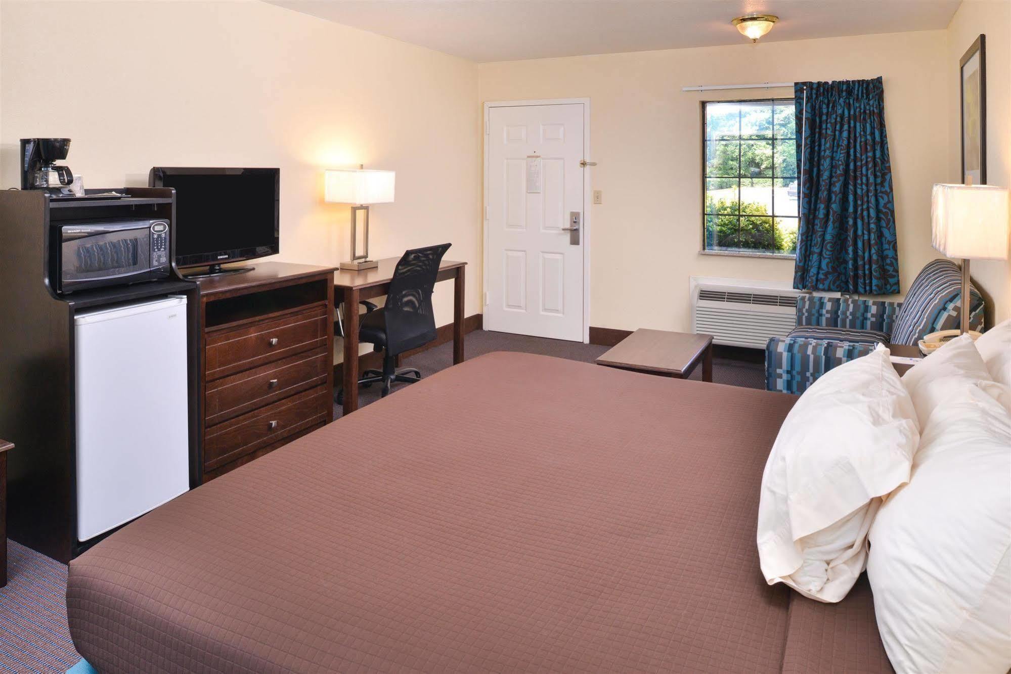 Americas Best Value Inn - Бейтсвил Екстериор снимка
