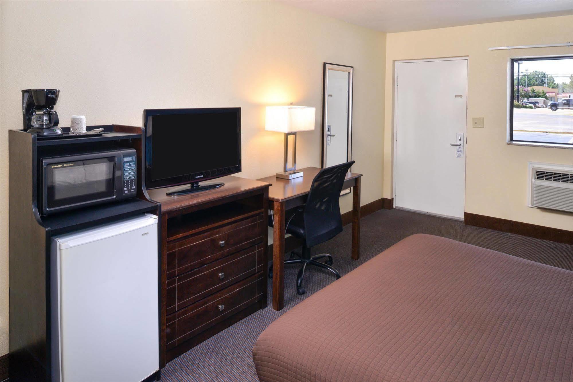 Americas Best Value Inn - Бейтсвил Екстериор снимка