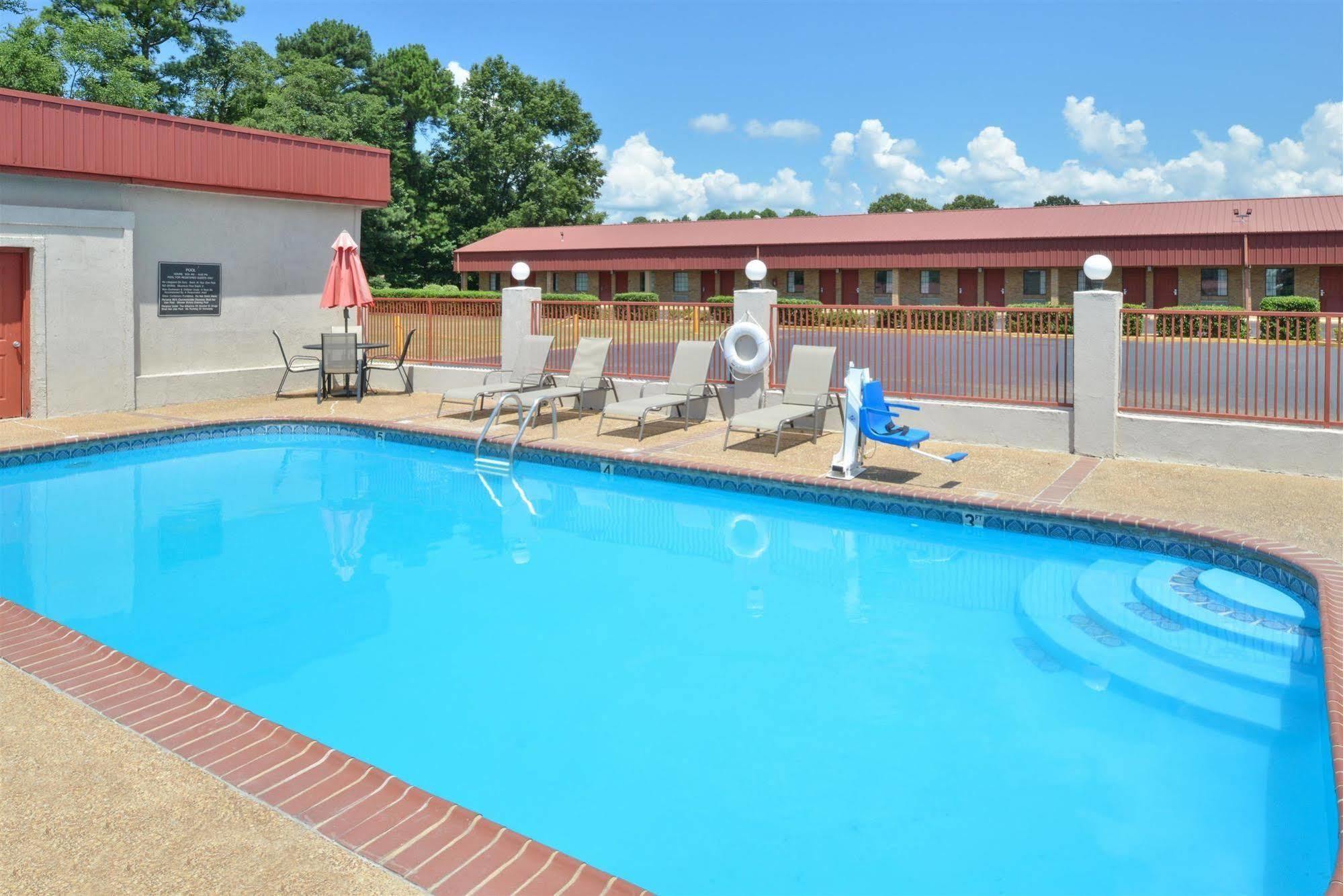 Americas Best Value Inn - Бейтсвил Екстериор снимка